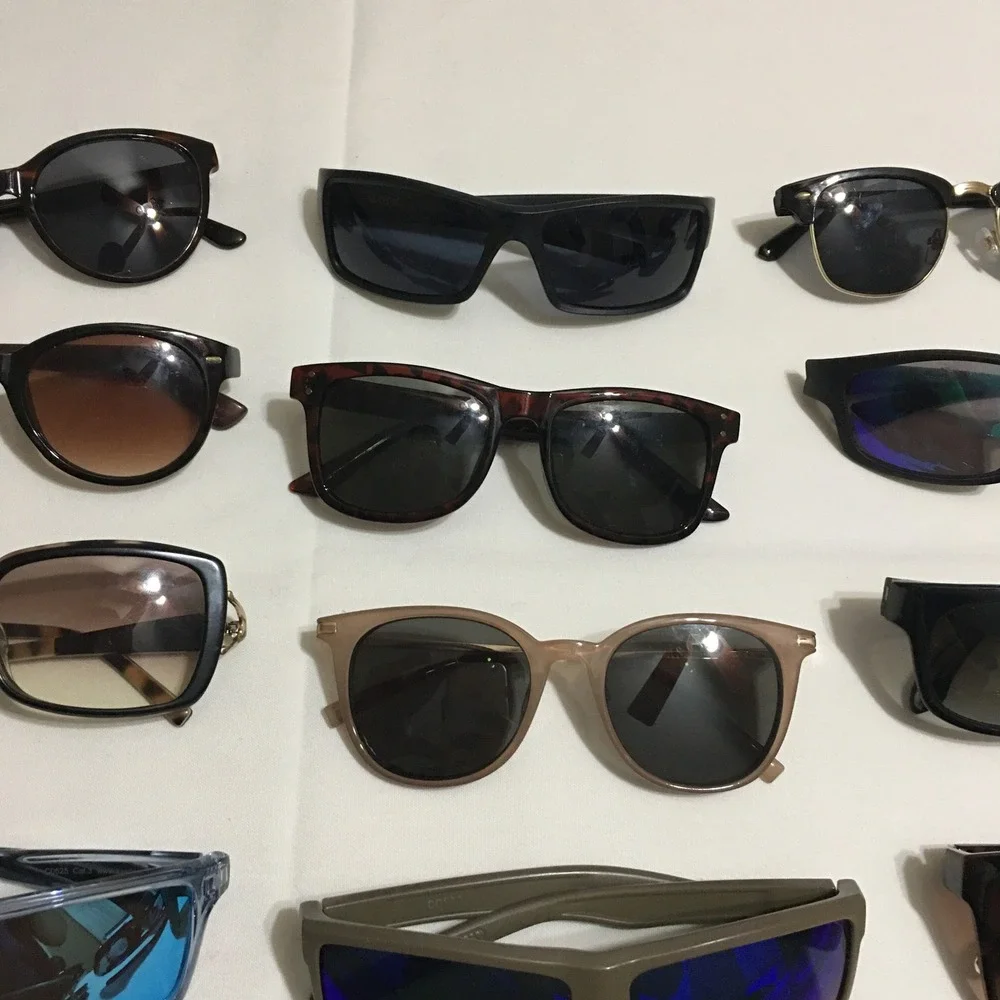 Lot of 17 Sunglasses Mixed Brands Unisex OS Multisize Multicolor Assorted Styles